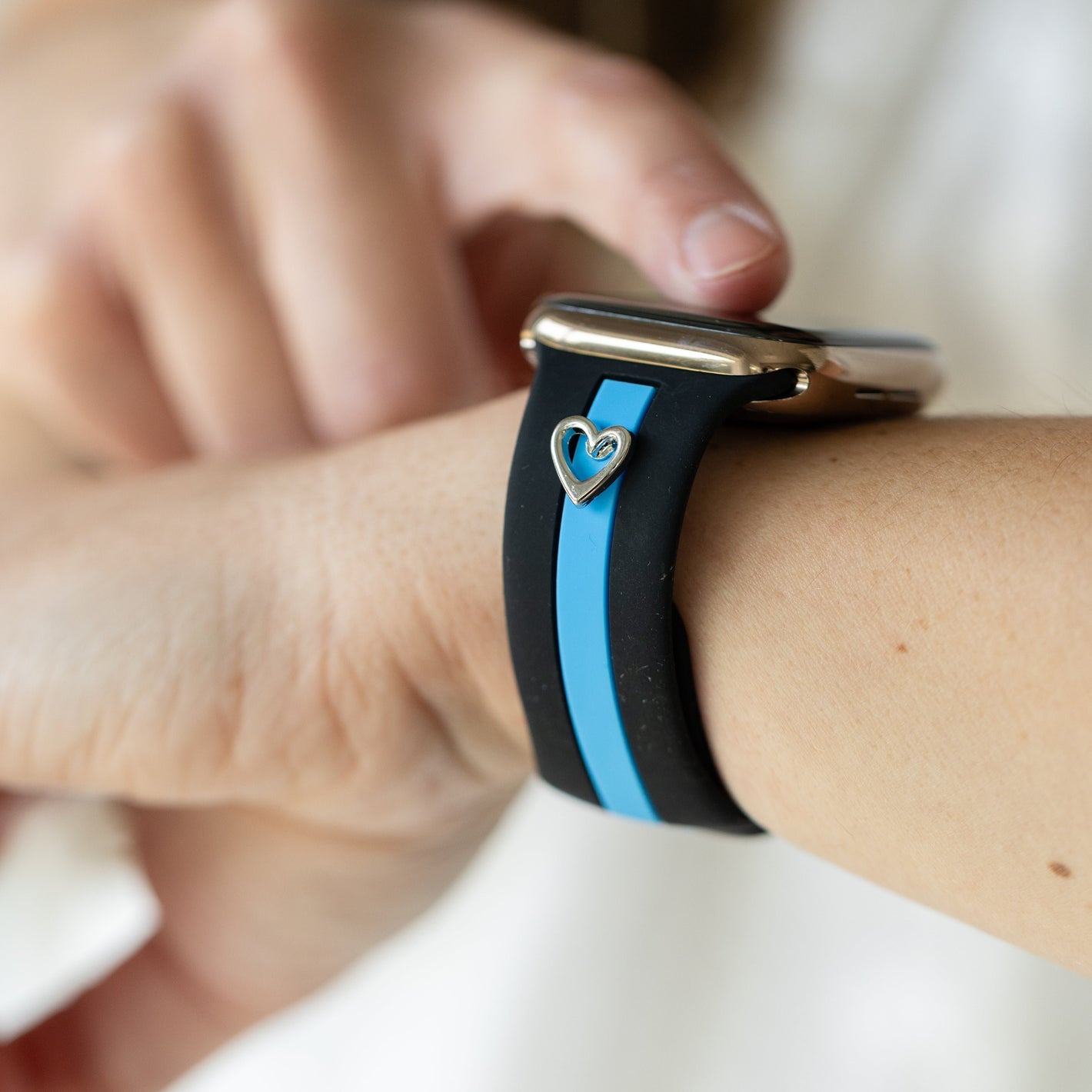 Heart to Love ♡ Black & Blue Smart Watch Band