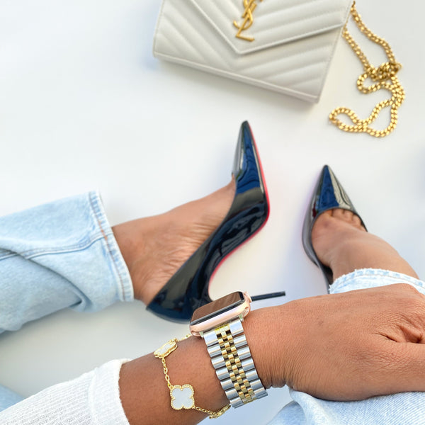 Customer wearing the Elle Silver & Gold smart watch band